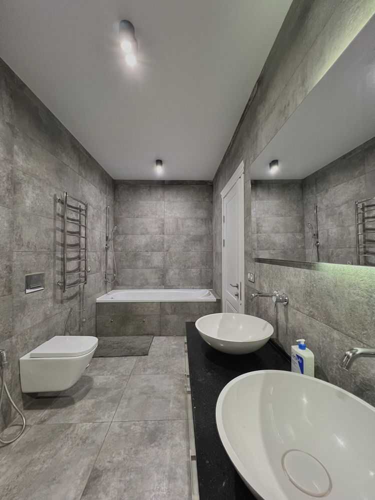 Продажа 3-комнатной квартиры 131.8 м², Кловский спуск, 7