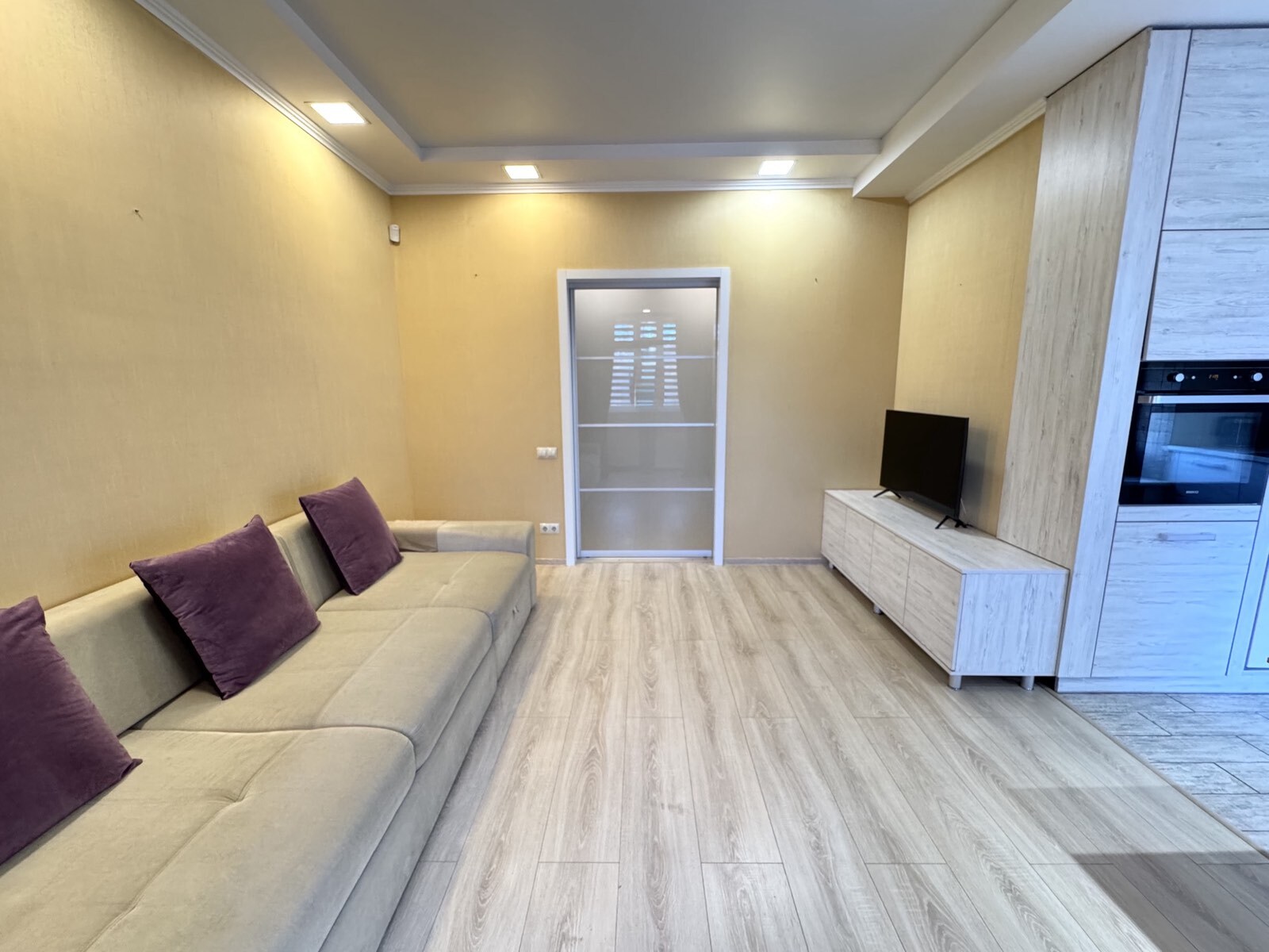 Продажа 2-комнатной квартиры 57 м², Независимой Украины ул.