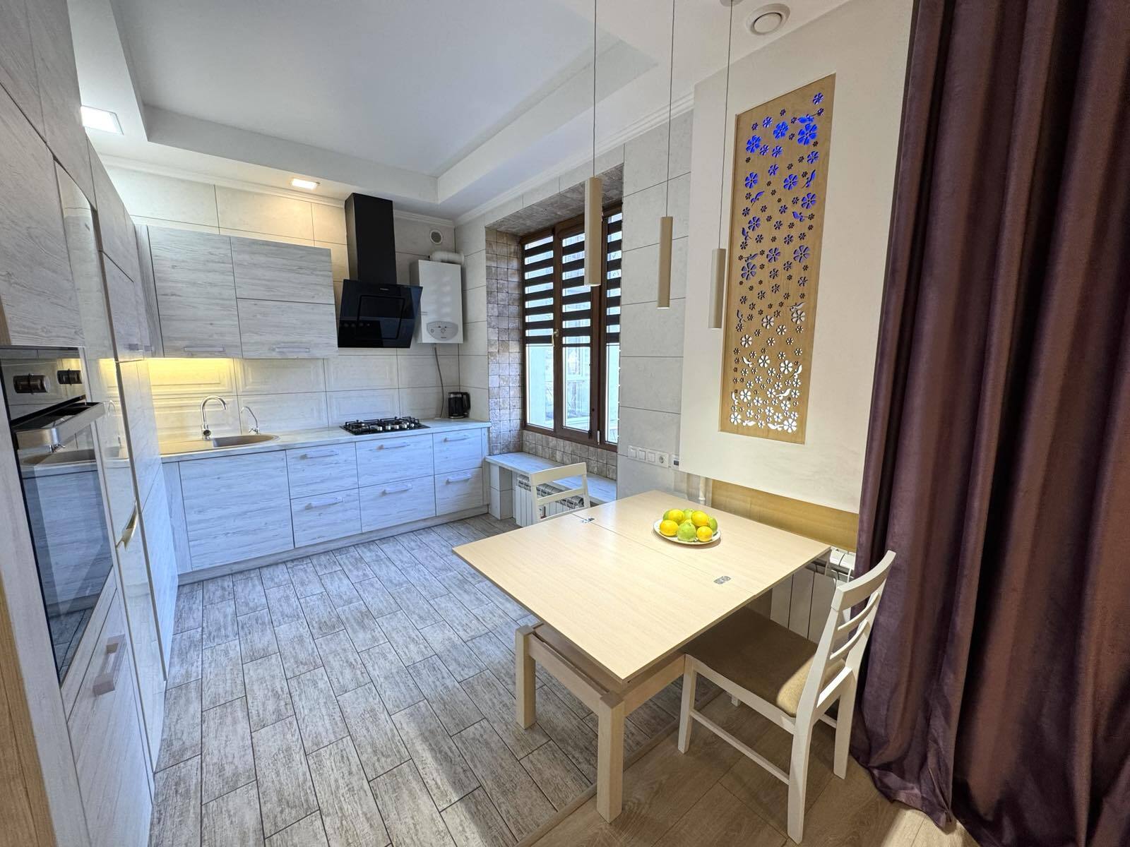 Продажа 2-комнатной квартиры 57 м², Независимой Украины ул.