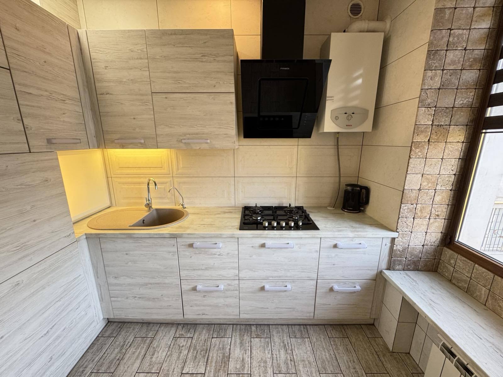 Продажа 2-комнатной квартиры 57 м², Независимой Украины ул.