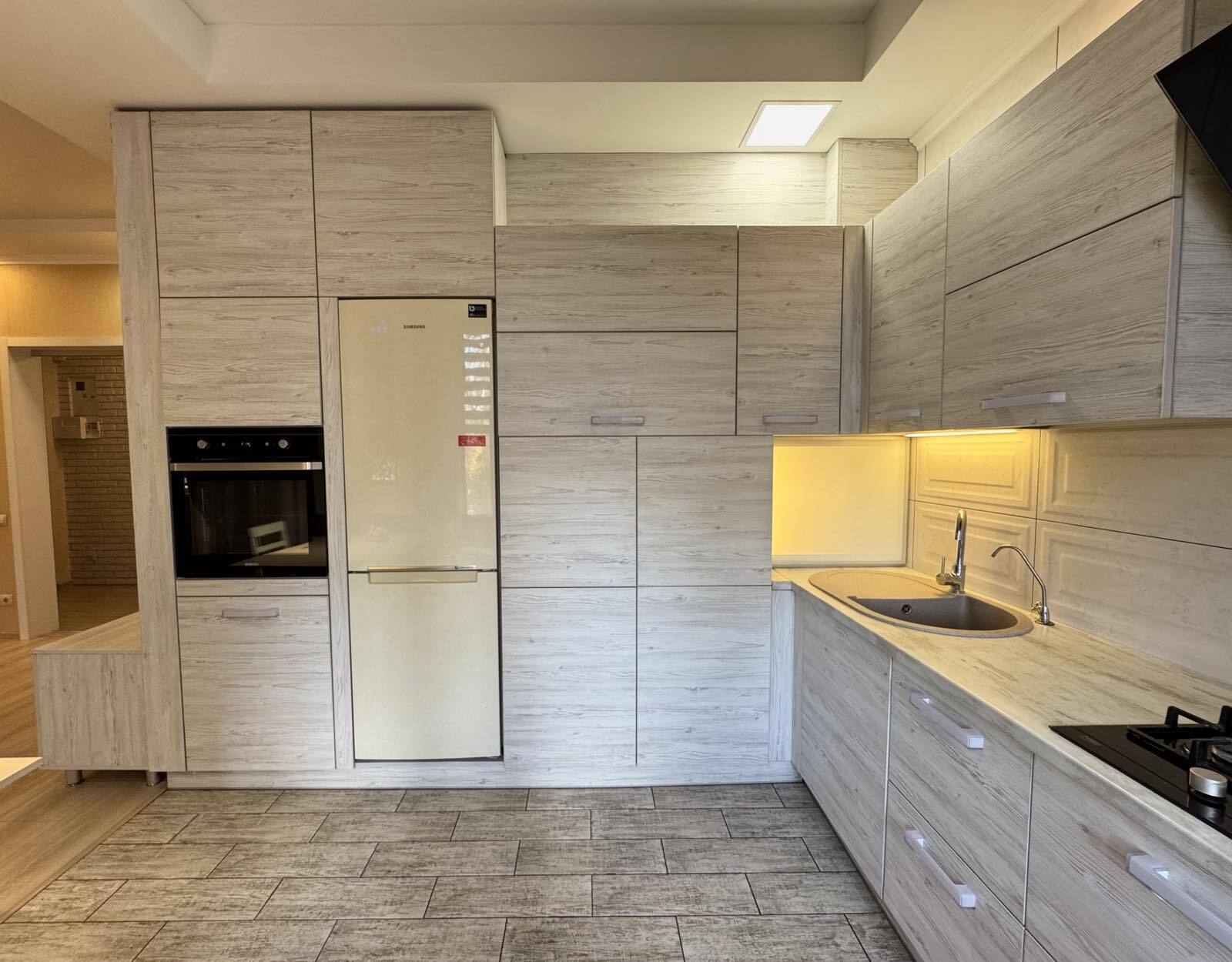 Продажа 2-комнатной квартиры 57 м², Независимой Украины ул.