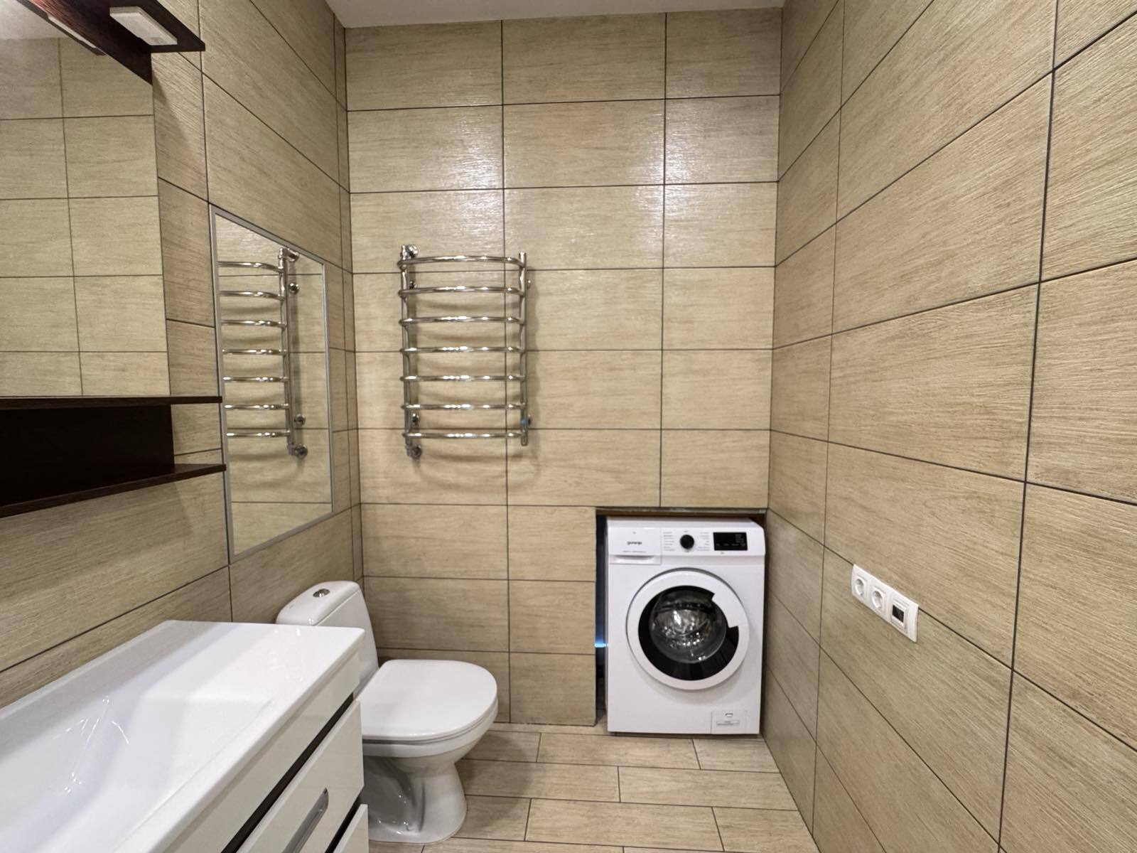 Продажа 2-комнатной квартиры 57 м², Независимой Украины ул.