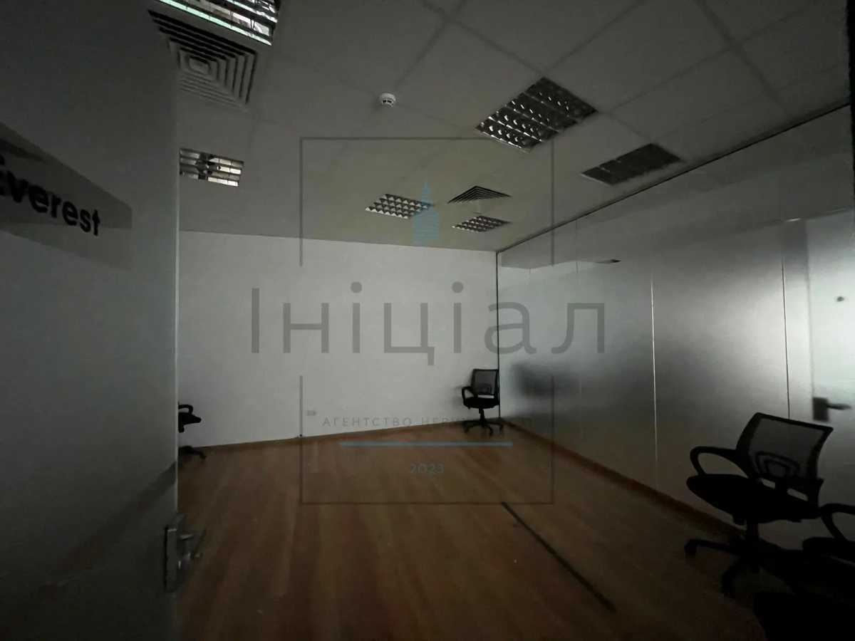 Аренда офиса 1300 м², Евгения Коновальца ул., 36Д