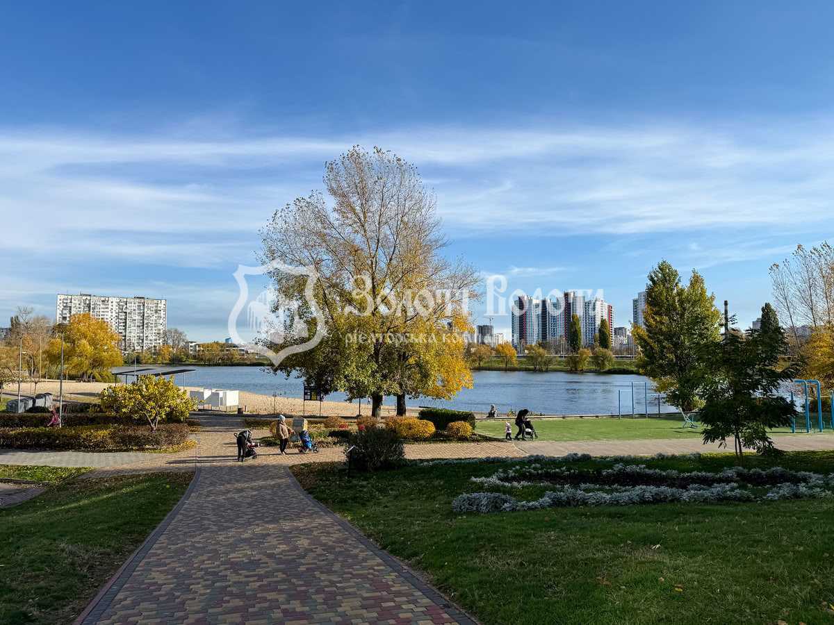 Продажа 2-комнатной квартиры 52.5 м², Юрия Шумского ул., 8А