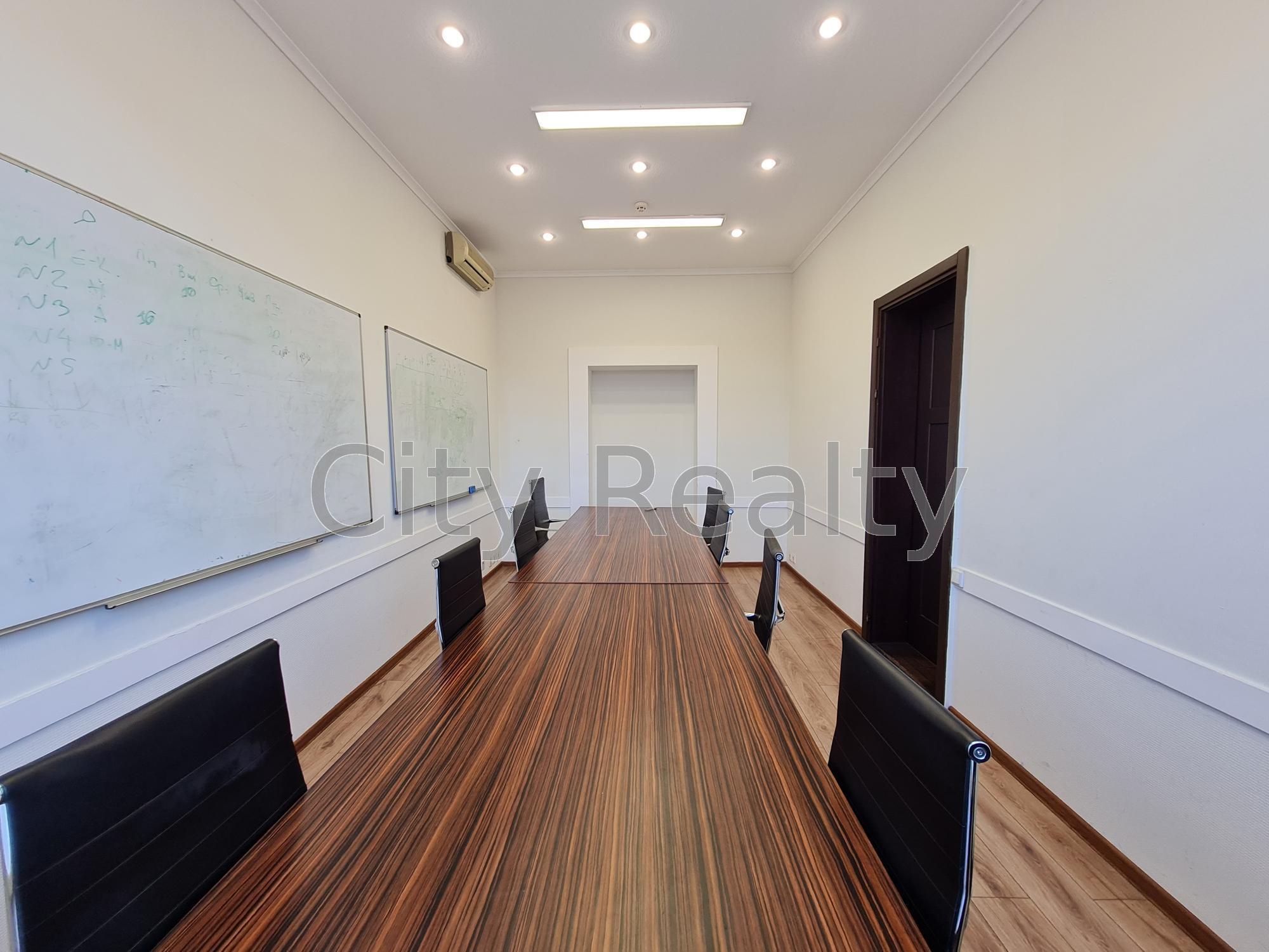 Аренда офиса 77.4 м², Крещатик ул., 7/11