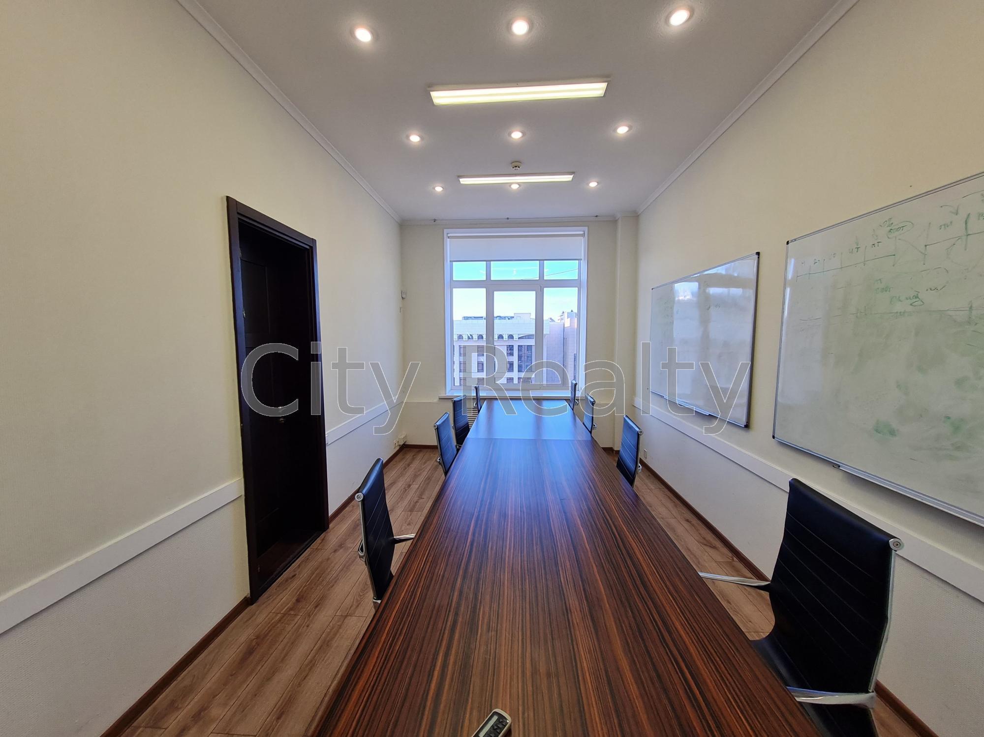 Аренда офиса 77.4 м², Крещатик ул., 7/11