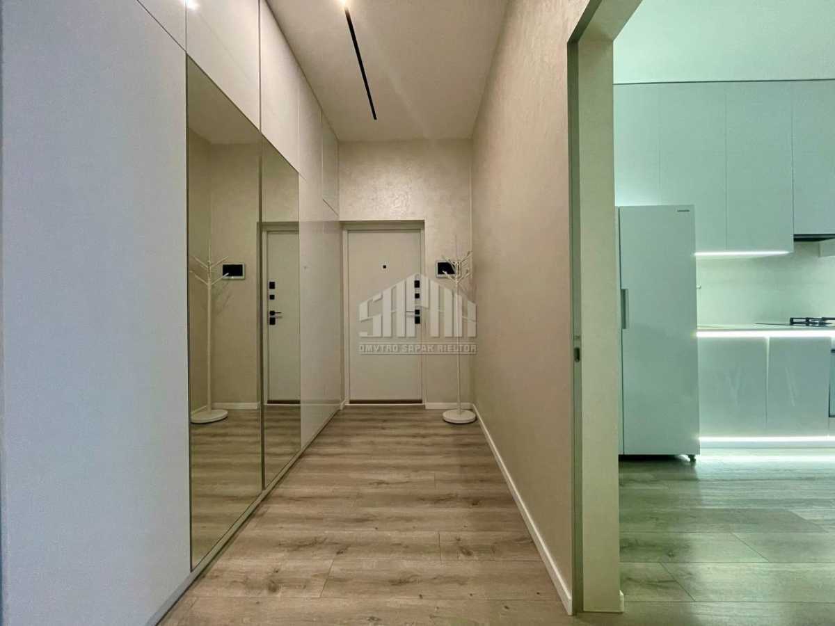 Продажа 2-комнатной квартиры 70 м², Богатырская ул., 32