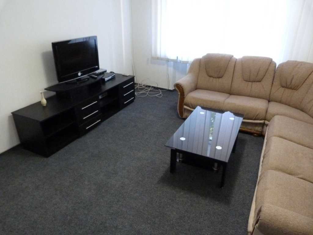 Аренда 3-комнатной квартиры 65 м², Берестейский, 20