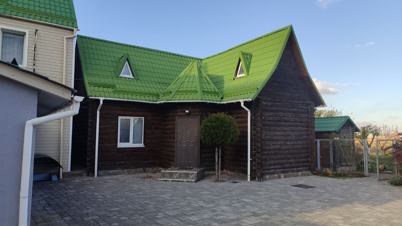 Продаж будинку 320 м²