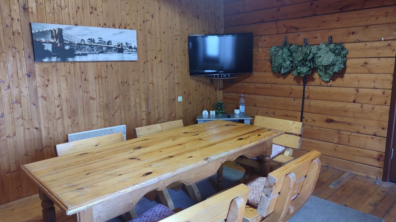 Продаж будинку 320 м²