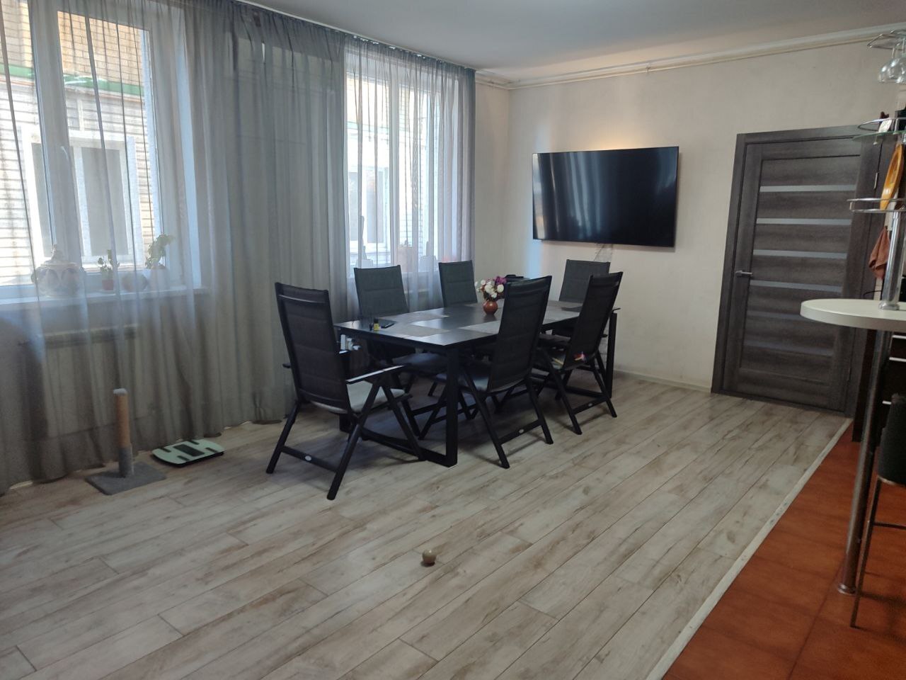 Продаж будинку 320 м²