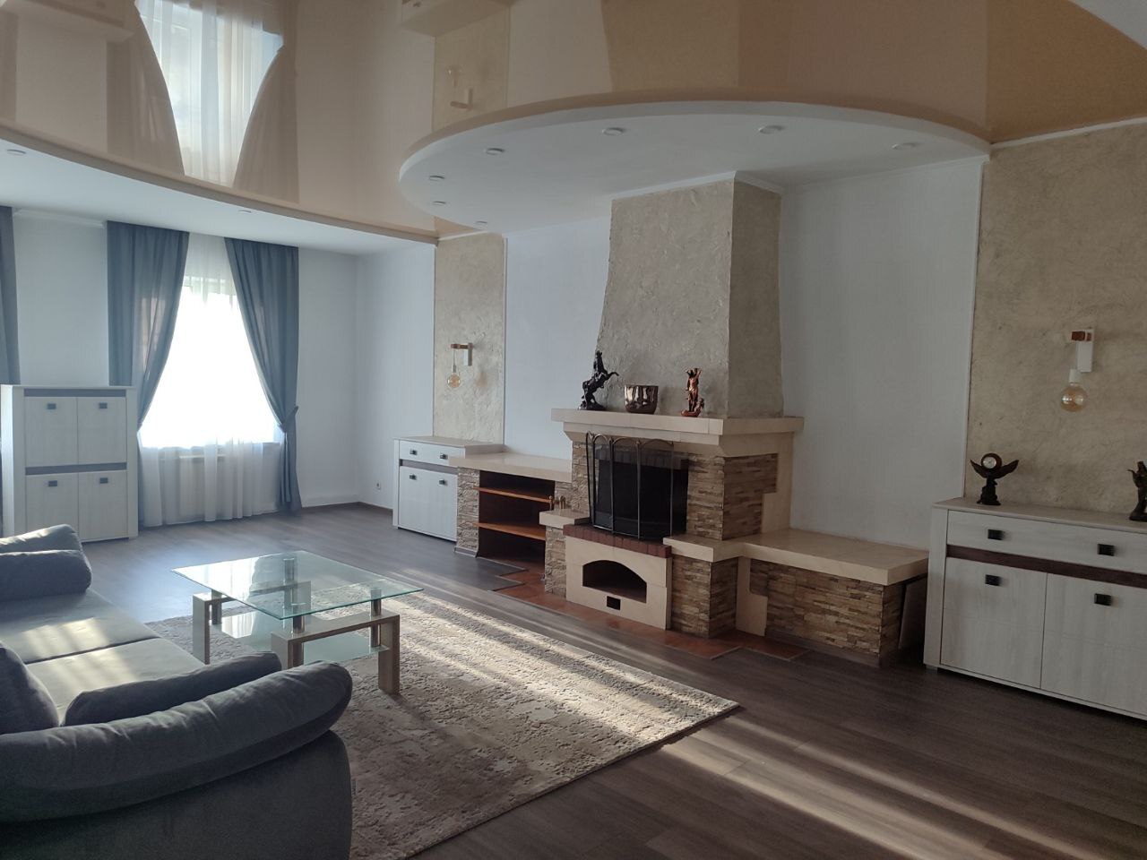 Продаж будинку 320 м²