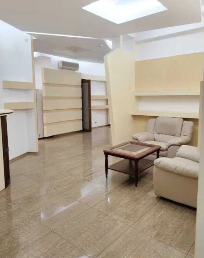 Аренда офиса 120 м², Дунаева пер.