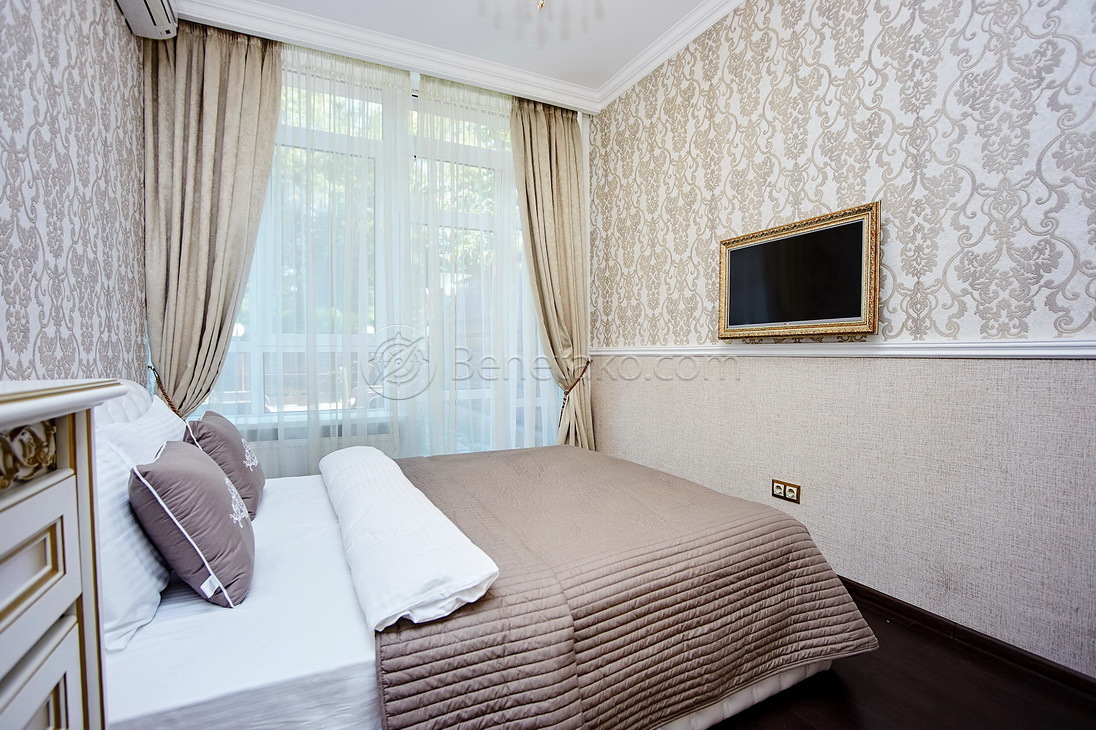 Оренда 4-кімнатної квартири 130 м², Французский бул., 54/23