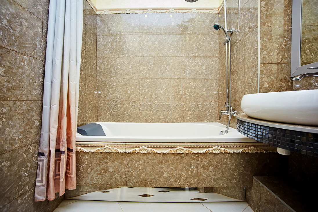 Оренда 4-кімнатної квартири 130 м², Французский бул., 54/23