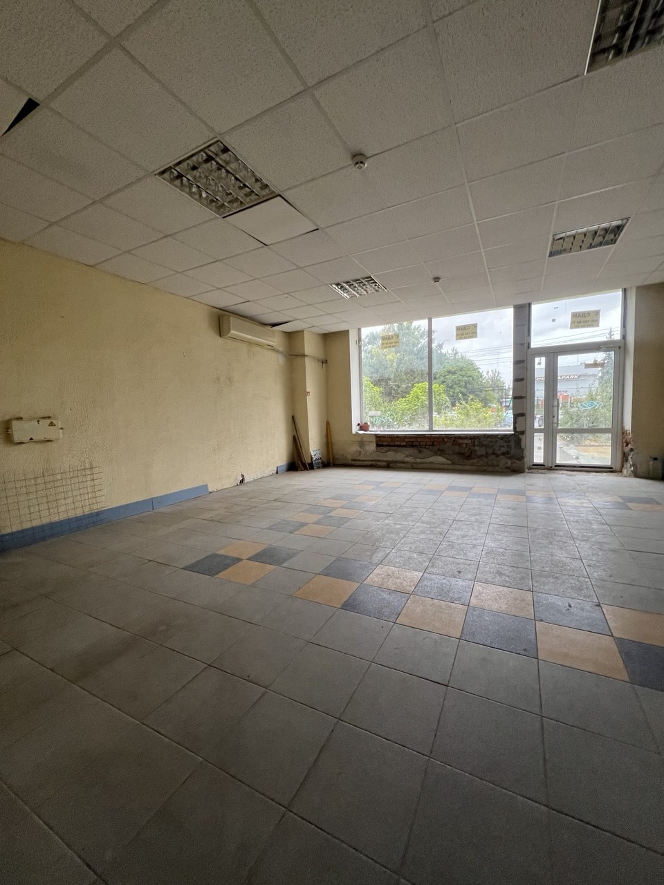 Аренда торгового помещения 80 м², Варненская ул., 7В