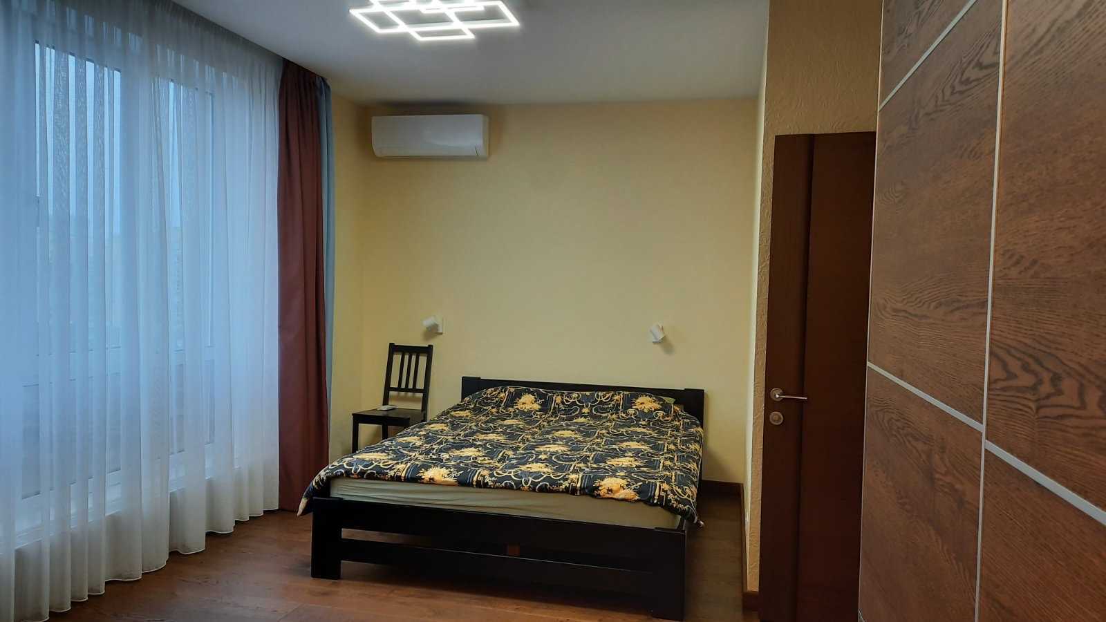 Продажа 3-комнатной квартиры 105 м², Метрологическая ул., 40Б