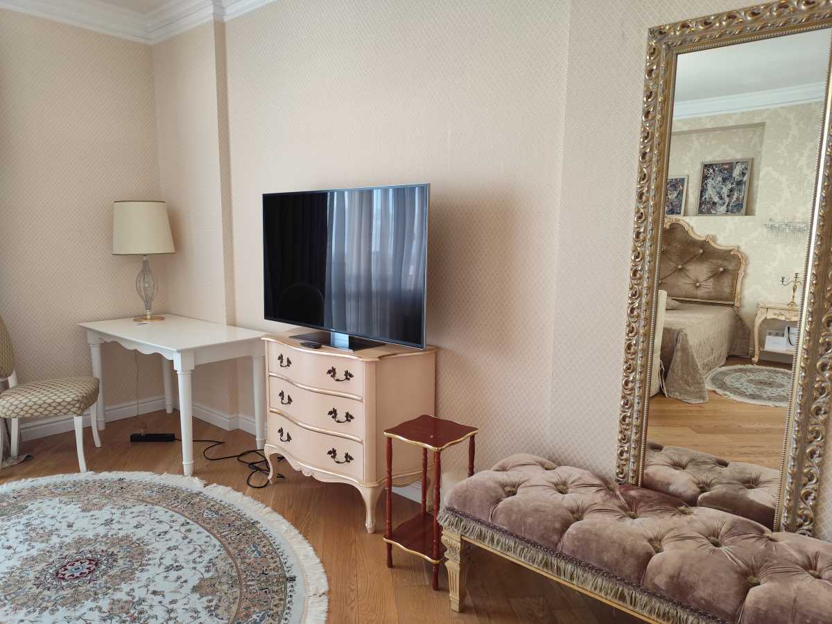 Аренда 3-комнатной квартиры 157 м², Евгения Коновальца ул., 44А