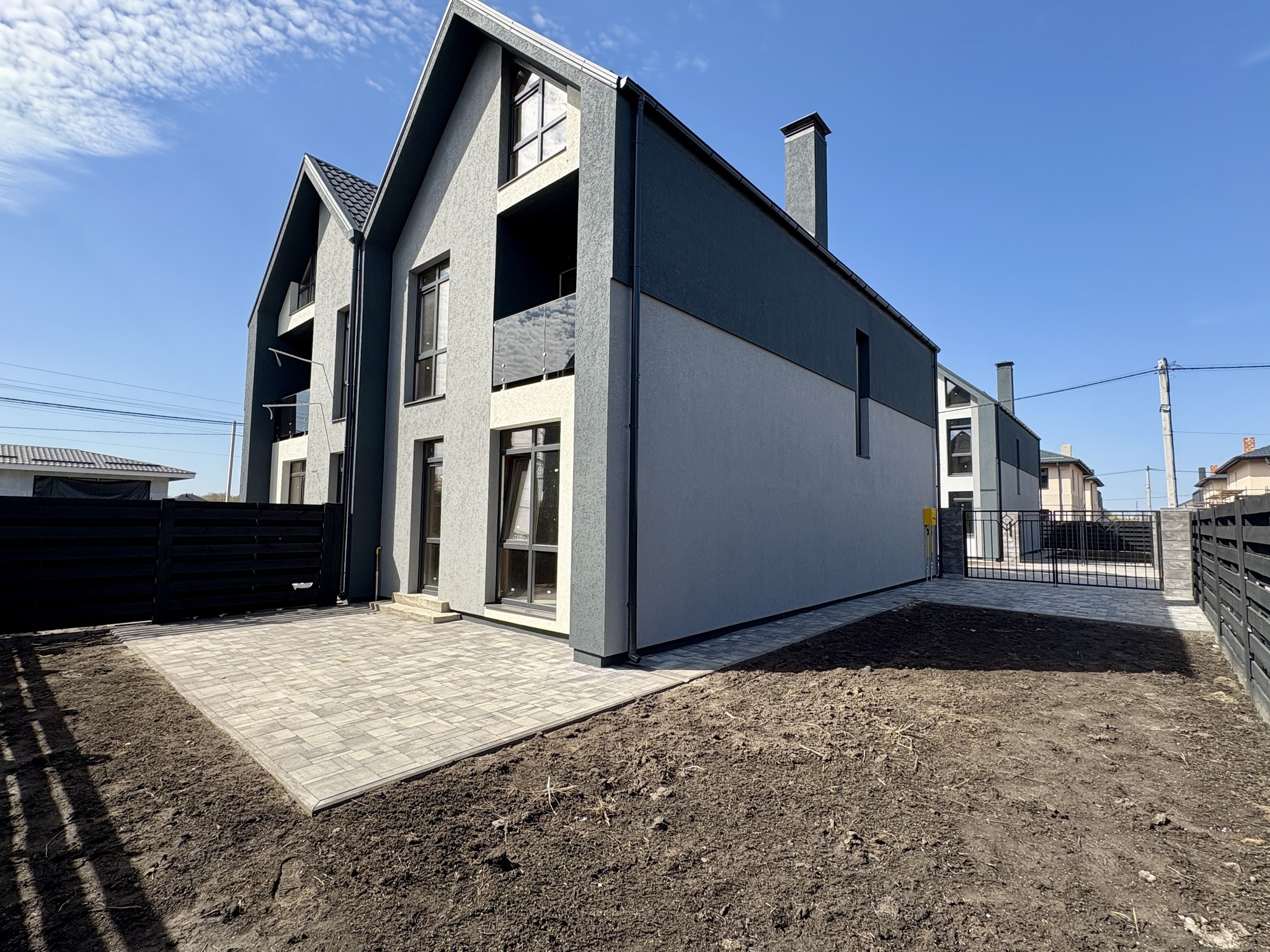 Дуплекс 114м, Розтермінування, газ/каналізація, забудовник