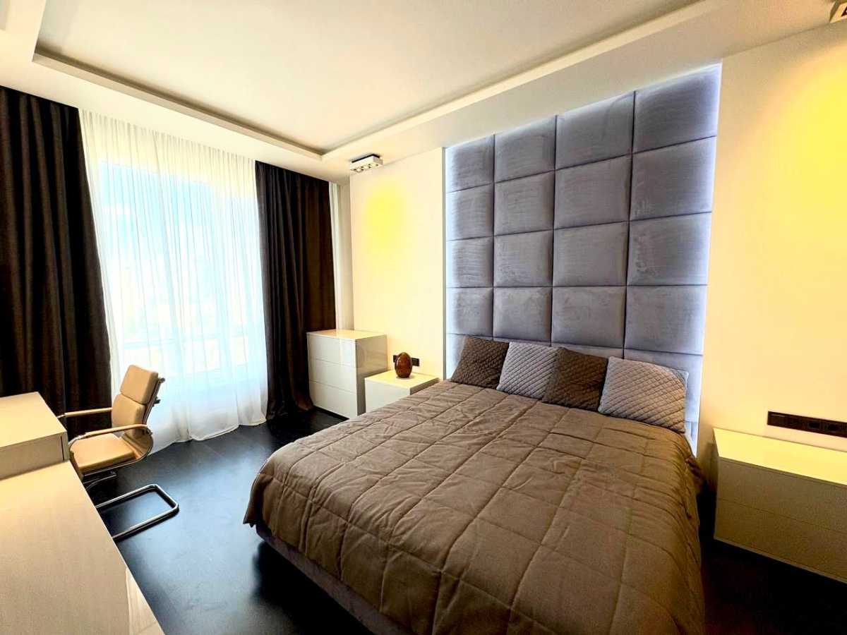 Аренда 3-комнатной квартиры 120 м², Василия Тютюнника ул., 37/1