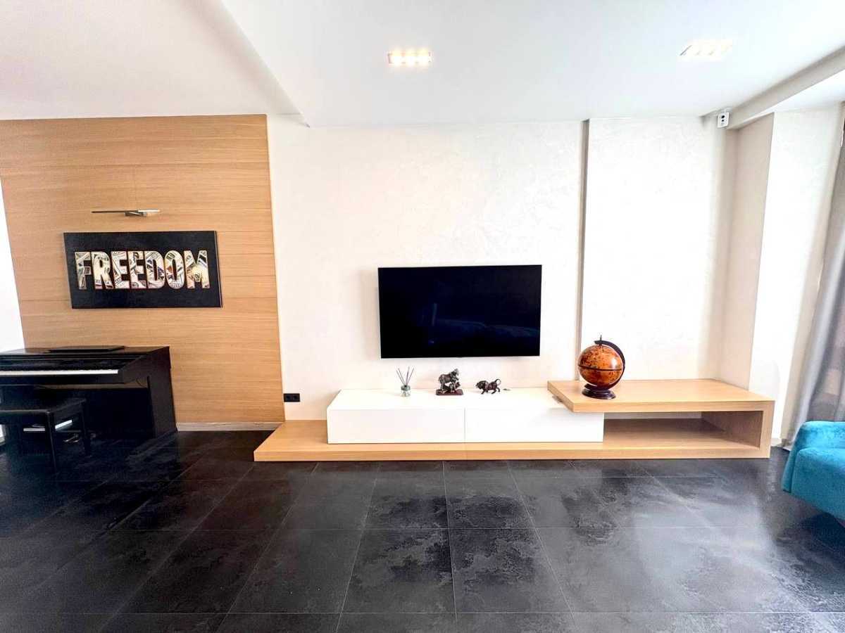 Аренда 3-комнатной квартиры 120 м², Василия Тютюнника ул., 37/1