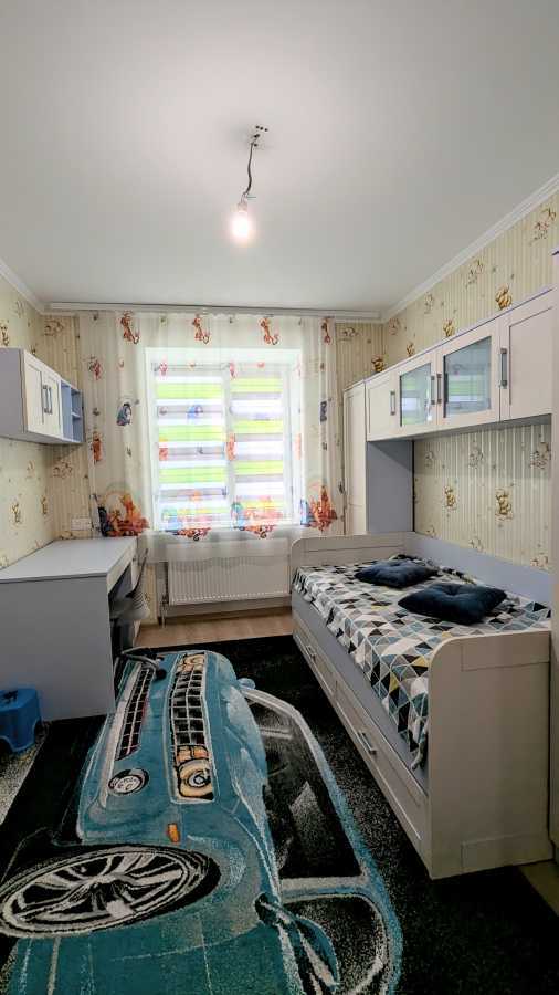 Продажа 3-комнатной квартиры 70 м², Державності (Жадова), 20