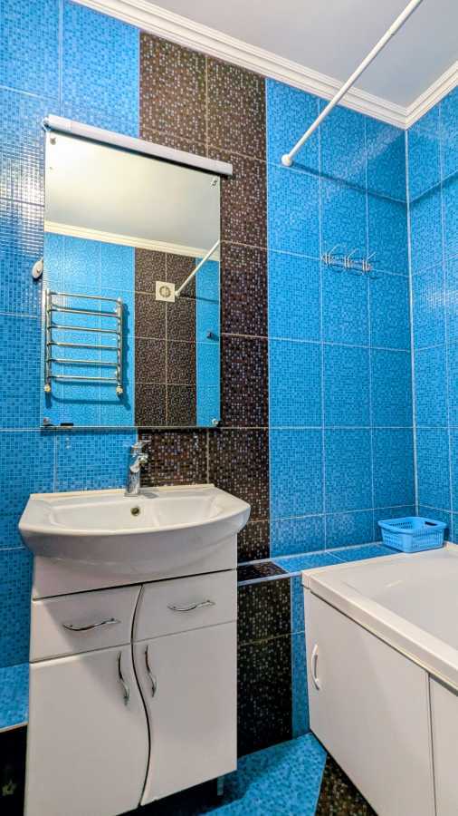 Продажа 3-комнатной квартиры 70 м², Державності (Жадова), 20