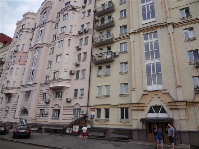 Продаж 1-кімнатної квартири 47 м², Юрківська вул.