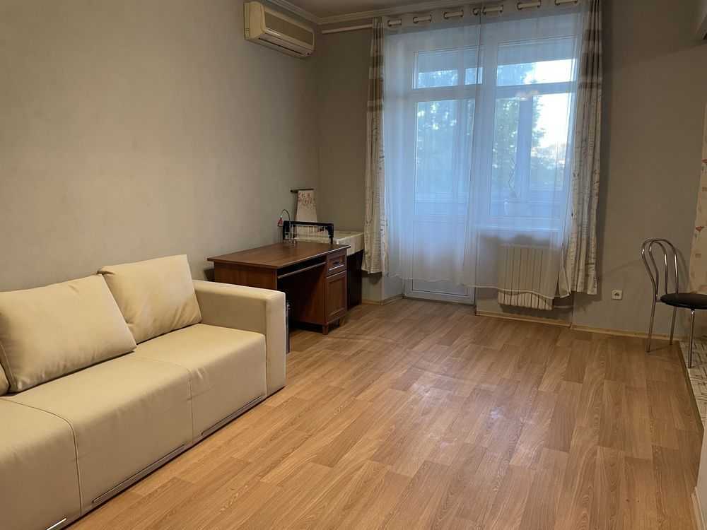 Продажа 1-комнатной квартиры 35 м², Титова ул., 1