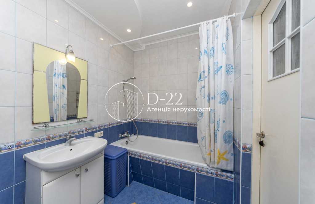 Продажа 3-комнатной квартиры 98 м², Александра Кошица ул., 7А