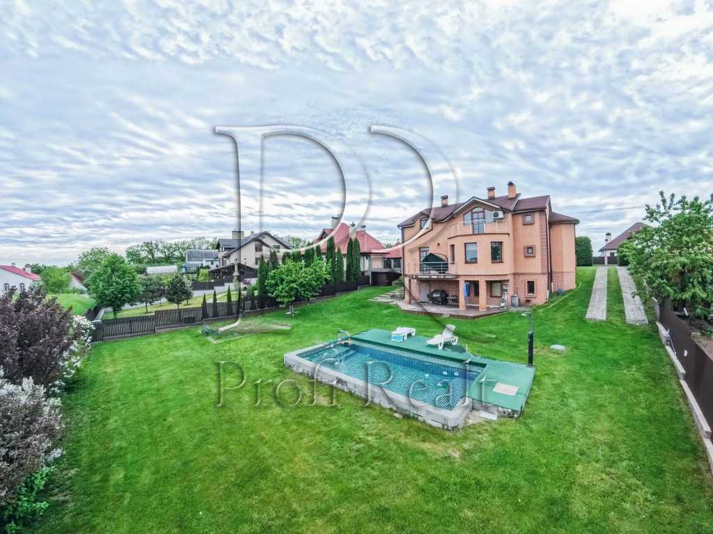 Продаж будинку 290 м², Травнева вулиця