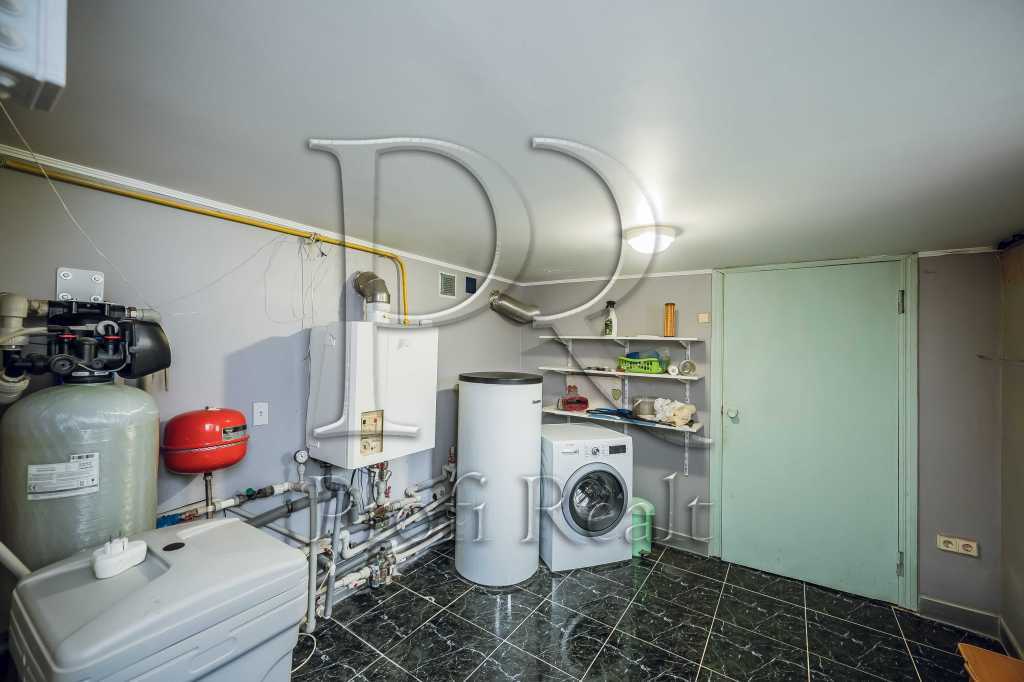 Продаж будинку 290 м², Травнева вулиця