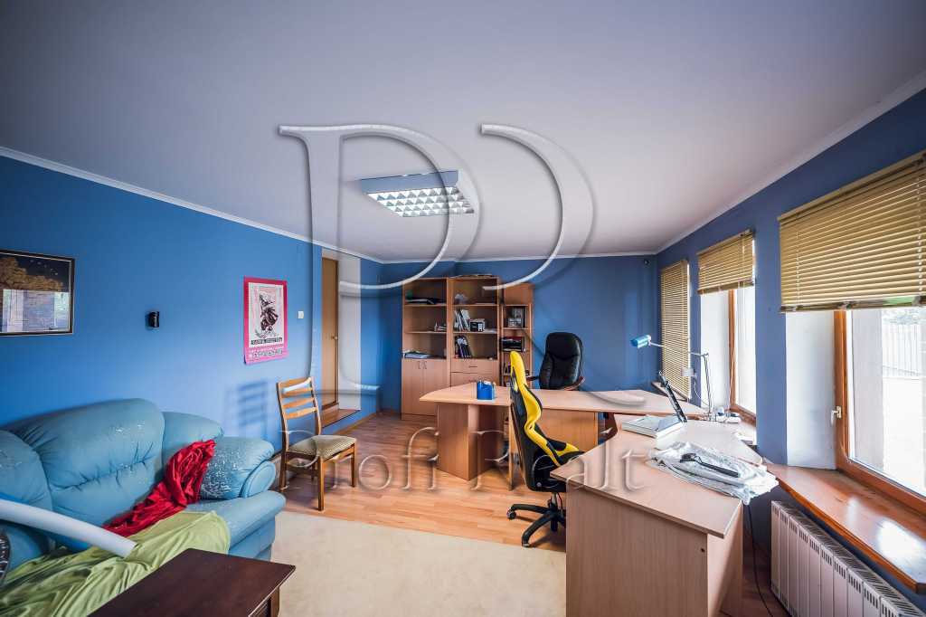 Продаж будинку 290 м², Травнева вулиця