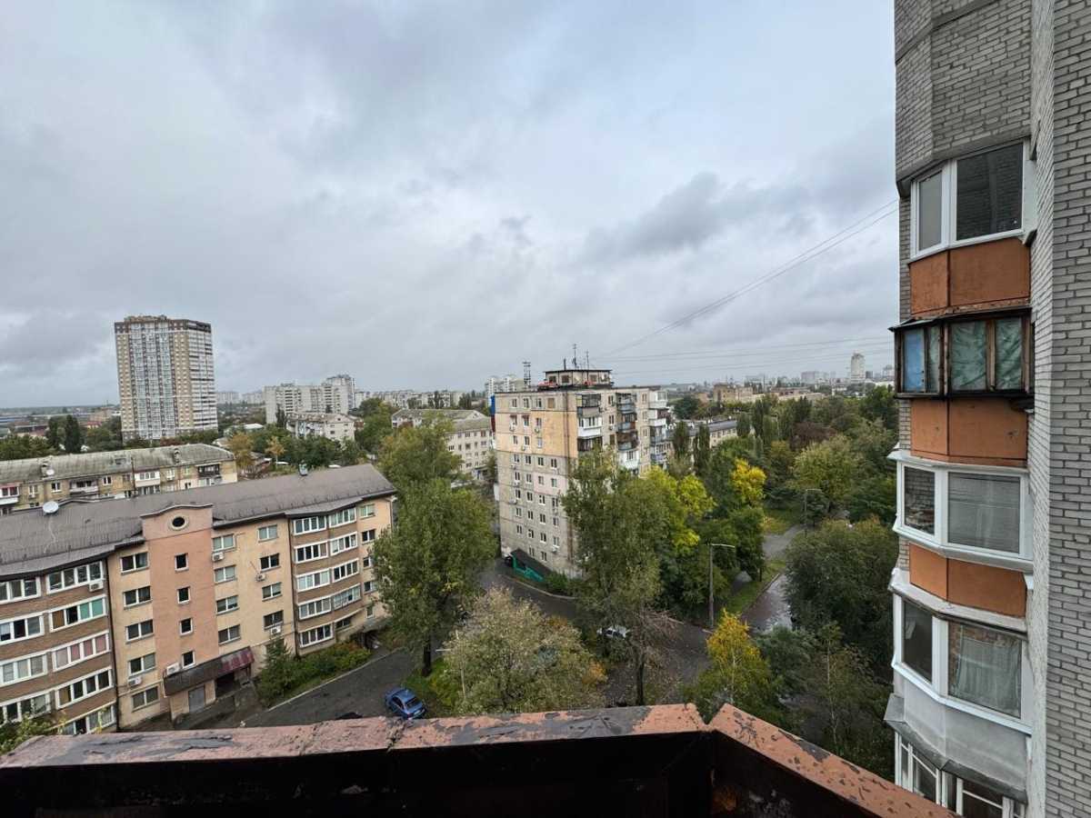 Продаж 3-кімнатної квартири 72 м², Астраханська вул., 3