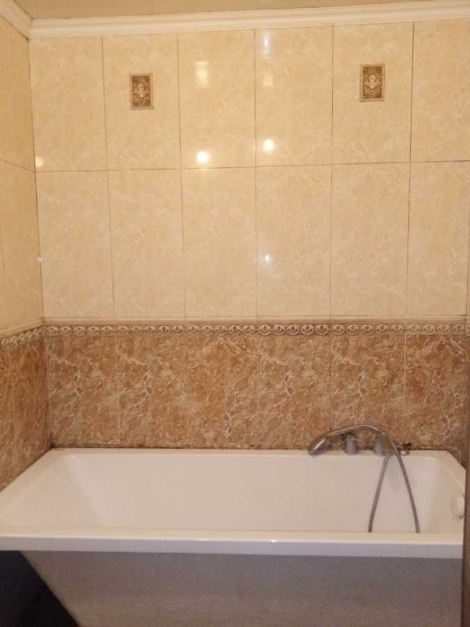 Продаж 3-кімнатної квартири 72 м², Астраханська вул., 3