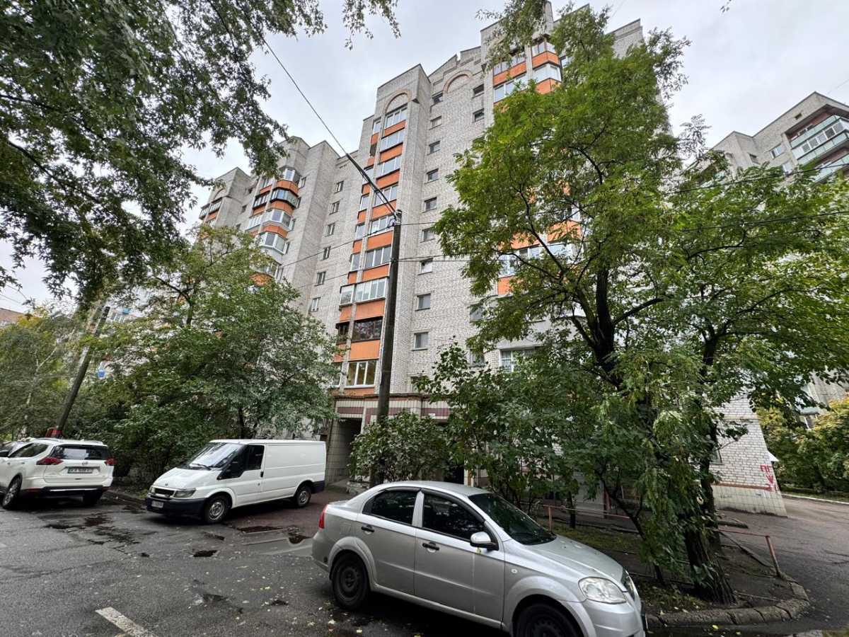 Продаж 3-кімнатної квартири 72 м², Астраханська вул., 3