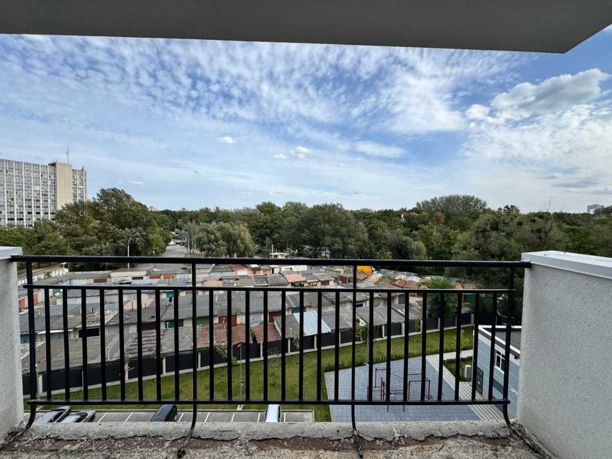 Продаж 1-кімнатної квартири 27 м², Академіка Глушкова просп., 42