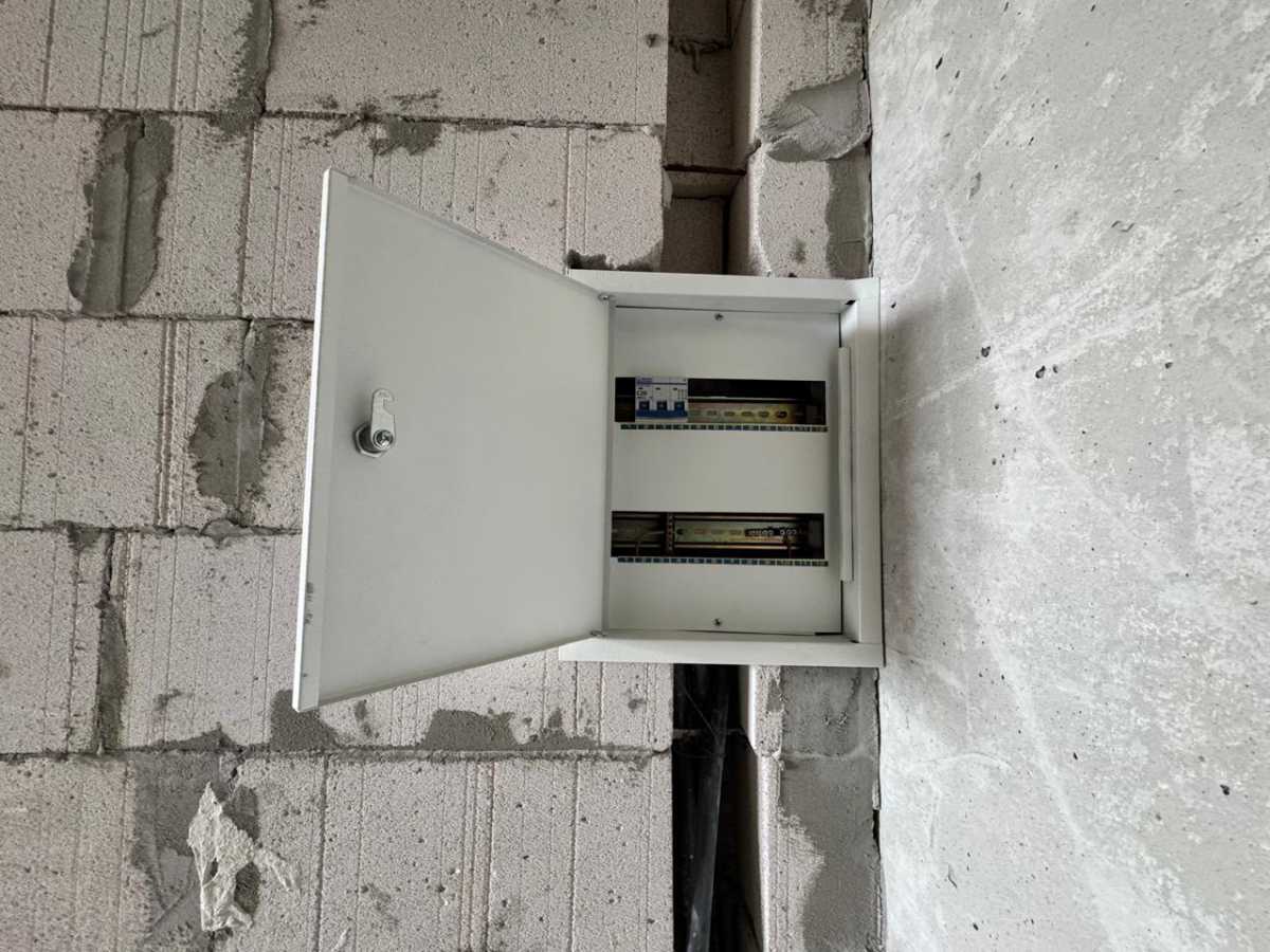 Продаж 1-кімнатної квартири 27 м², Академіка Глушкова просп., 42