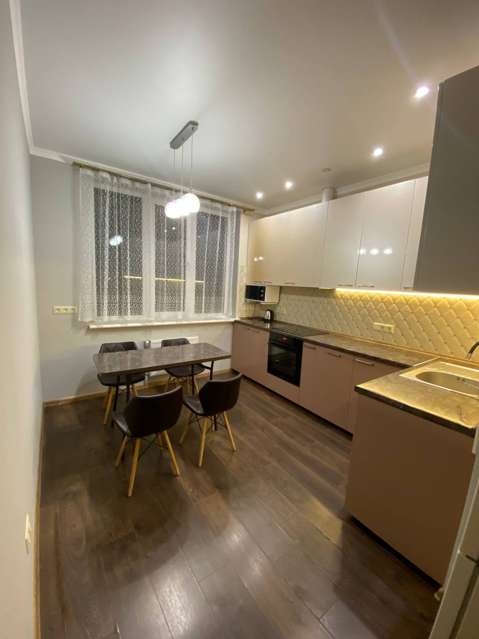 Аренда 2-комнатной квартиры 68 м², Костанди ул.