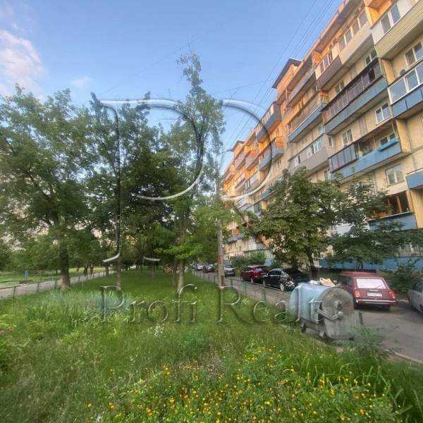 Продажа 3-комнатной квартиры 62 м², Оболонский просп., 12