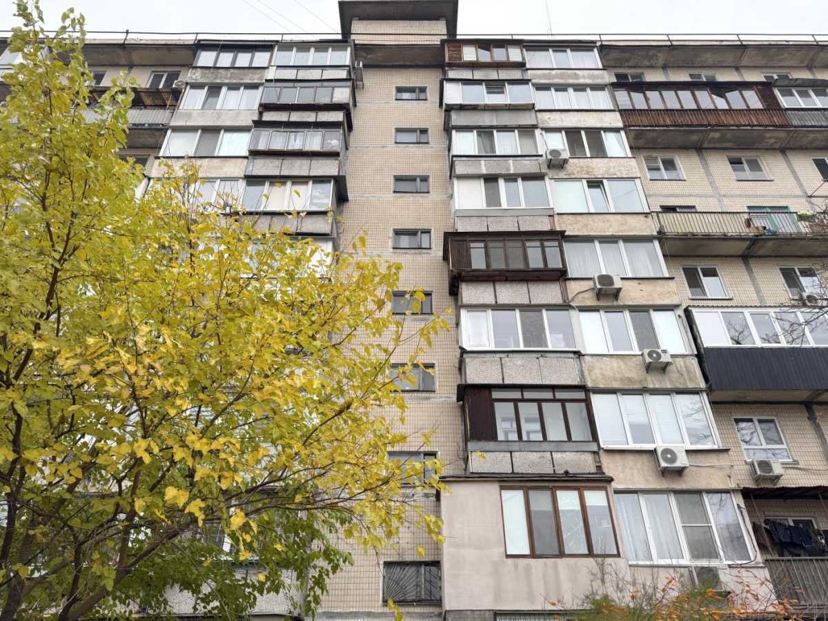 Продажа 2-комнатной квартиры 50 м², Оболонский просп., 10