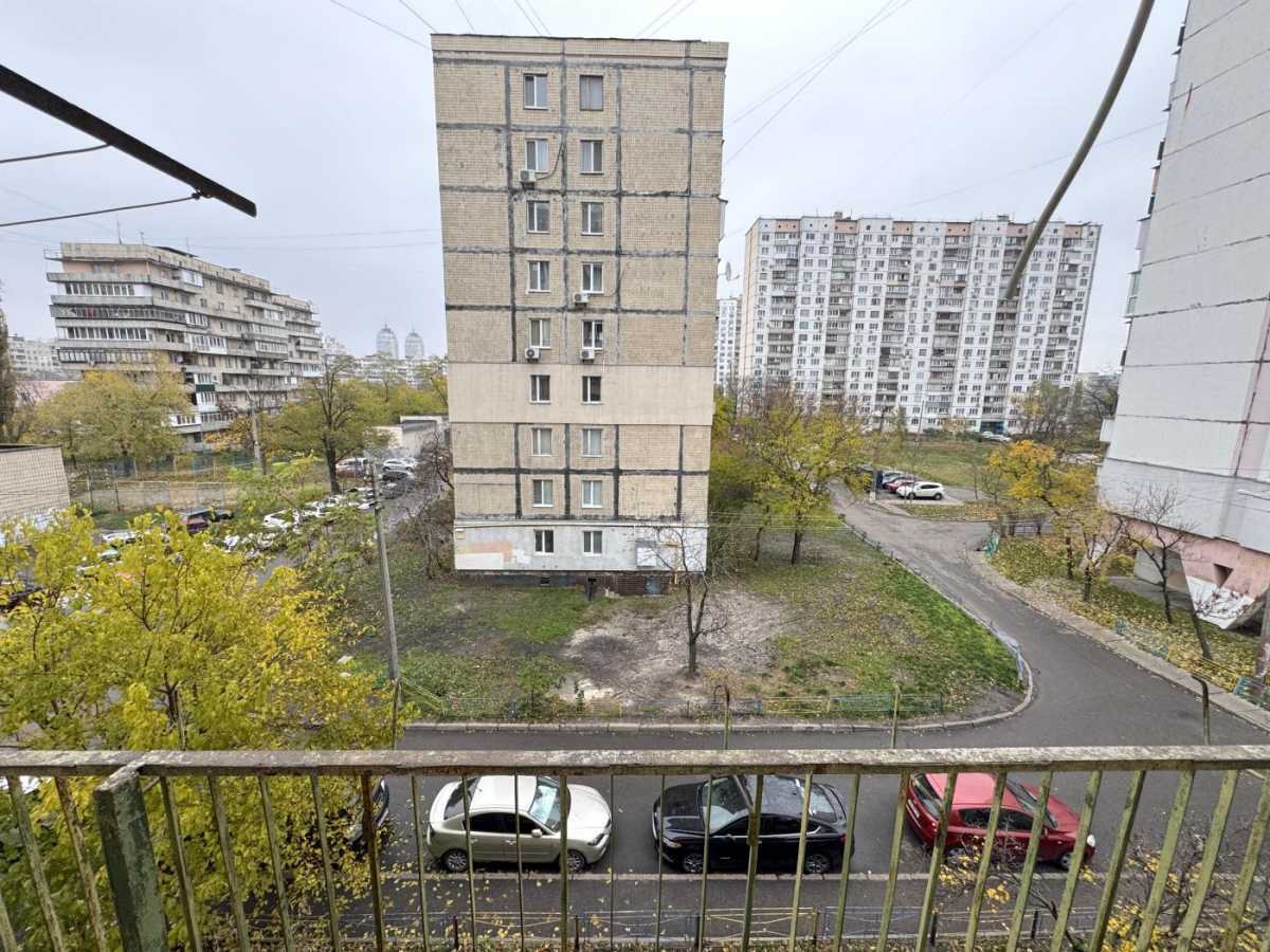 Продажа 2-комнатной квартиры 50 м², Оболонский просп., 10