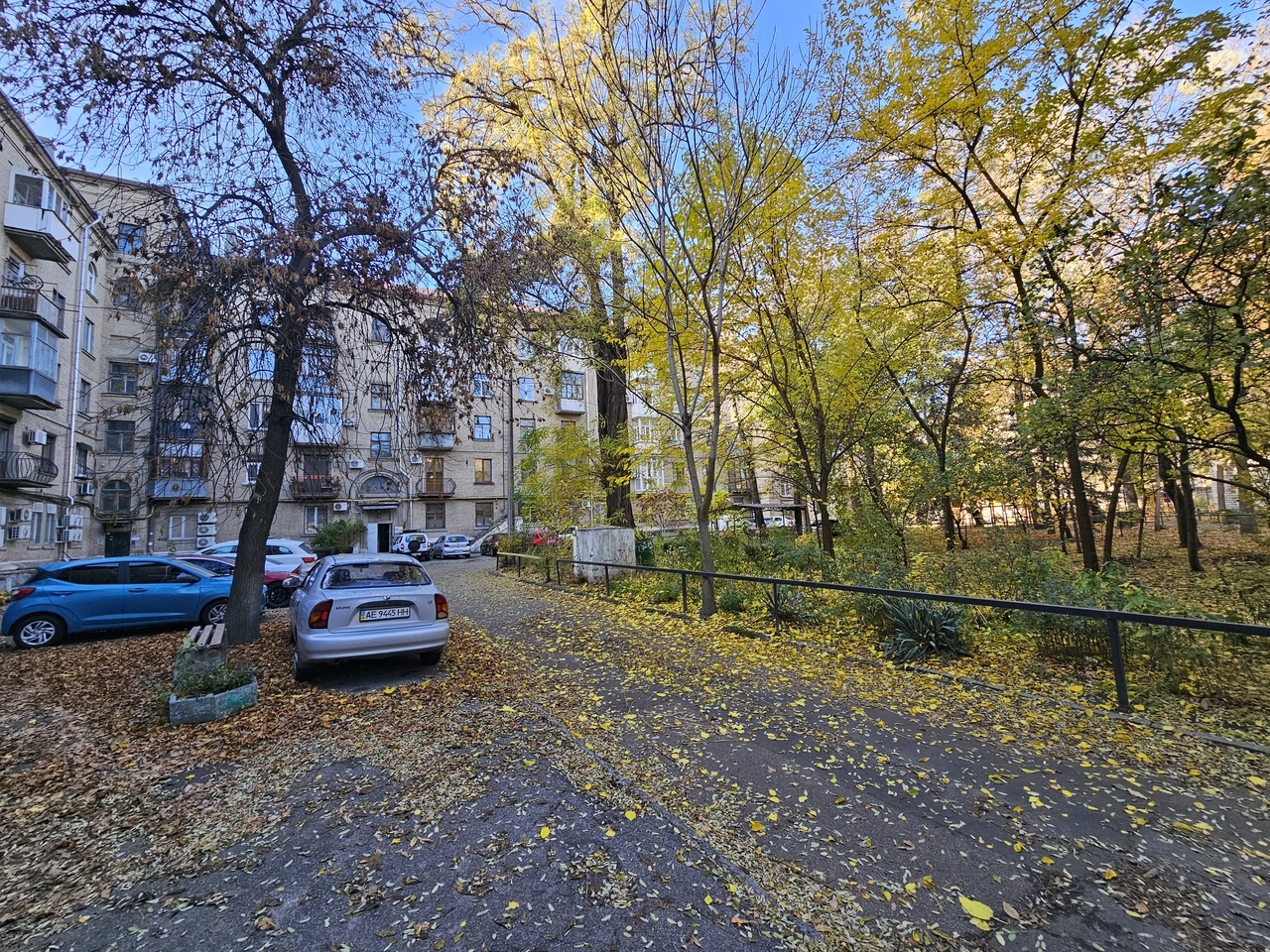 Продажа 5-комнатной квартиры 150 м², Юрия Савченко ул., 1А