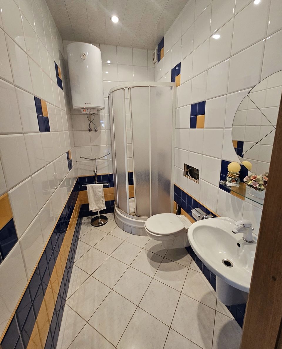 Продажа 5-комнатной квартиры 150 м², Юрия Савченко ул., 1А