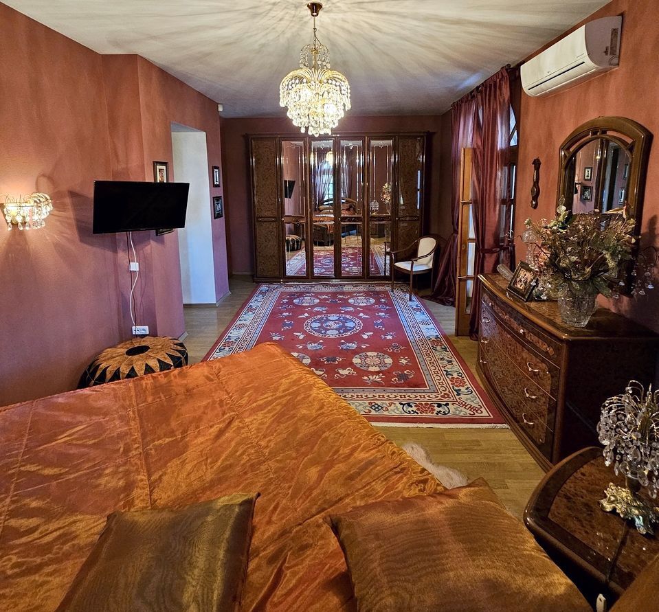 Продажа 5-комнатной квартиры 150 м², Юрия Савченко ул., 1А