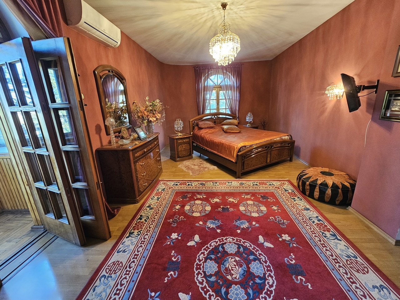 Продажа 5-комнатной квартиры 150 м², Юрия Савченко ул., 1А