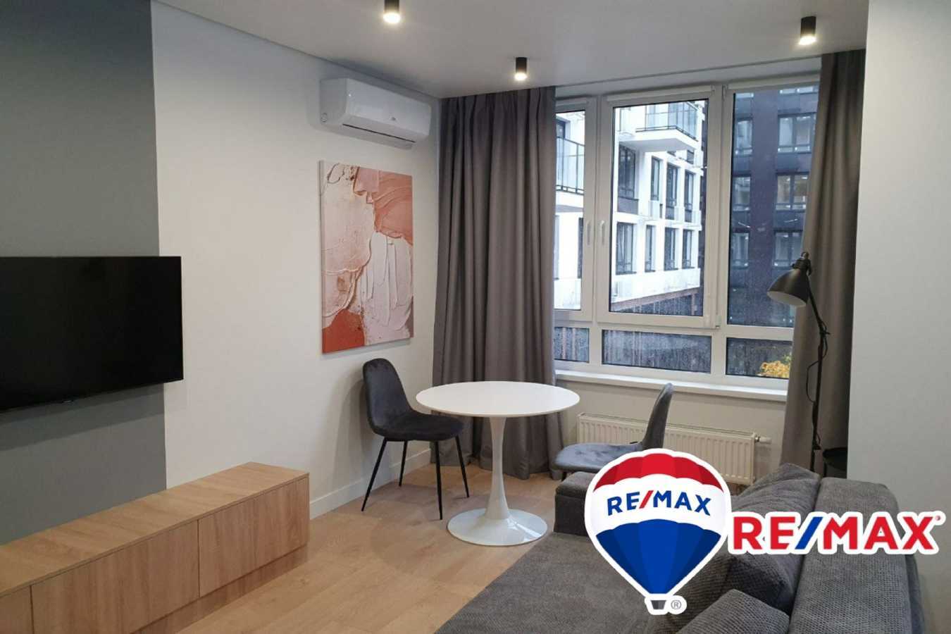 Аренда 1-комнатной квартиры 43 м², Салютная ул., 2