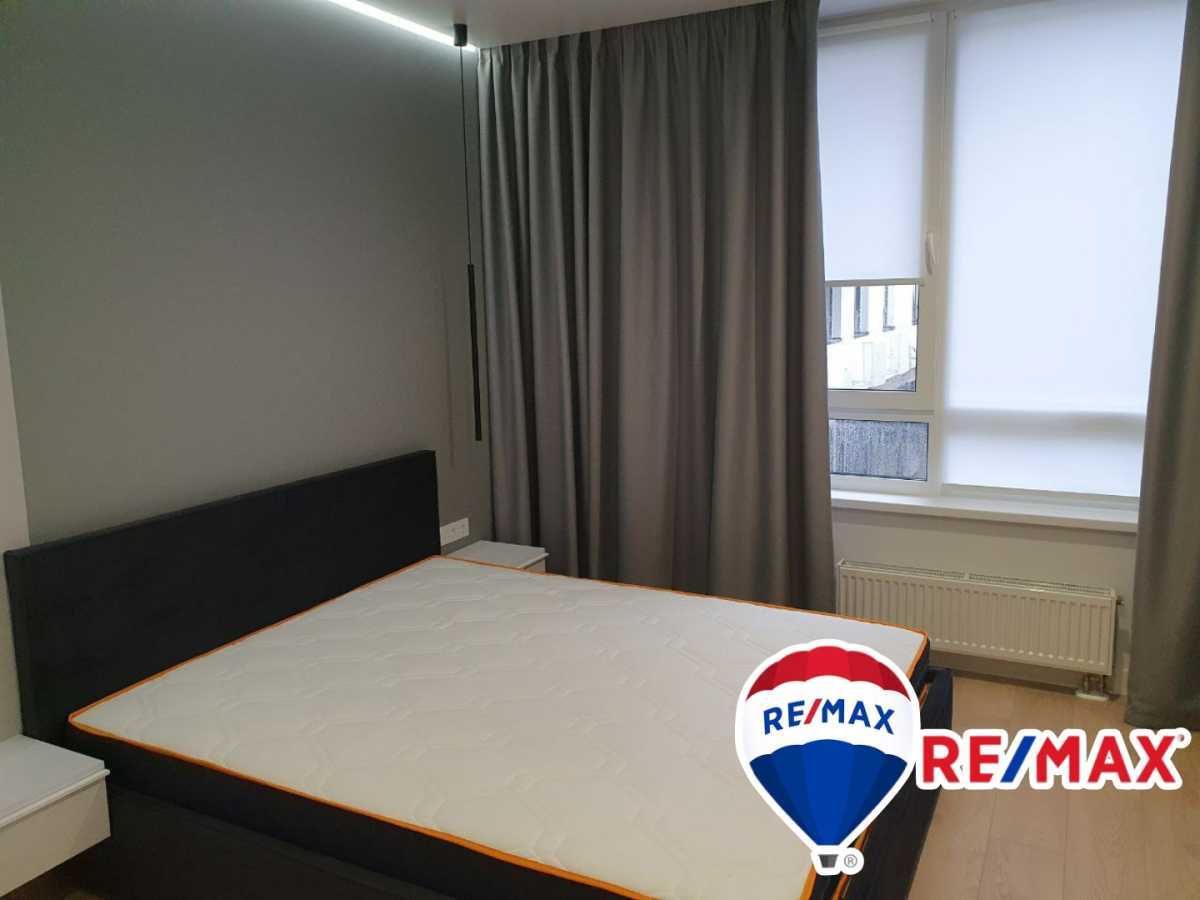 Аренда 1-комнатной квартиры 43 м², Салютная ул., 2