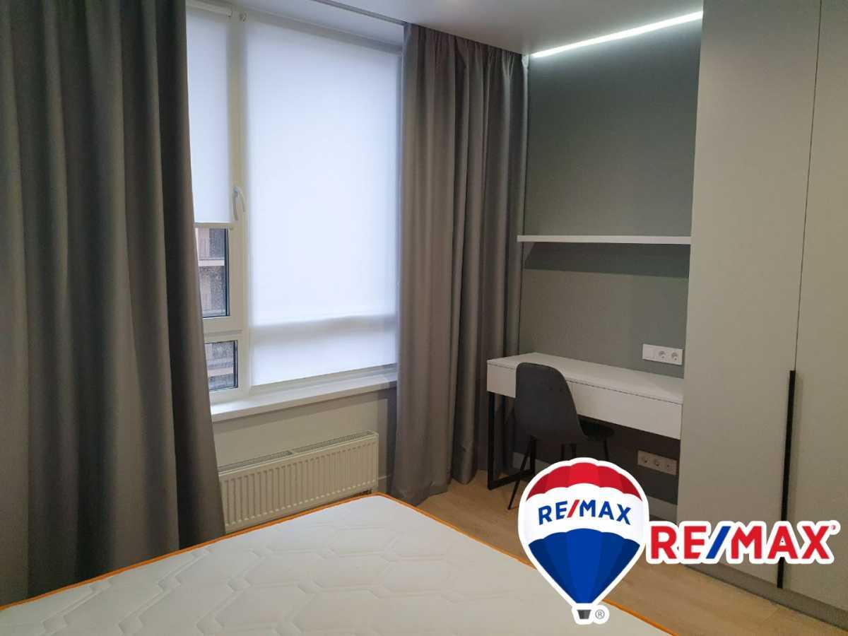 Аренда 1-комнатной квартиры 43 м², Салютная ул., 2