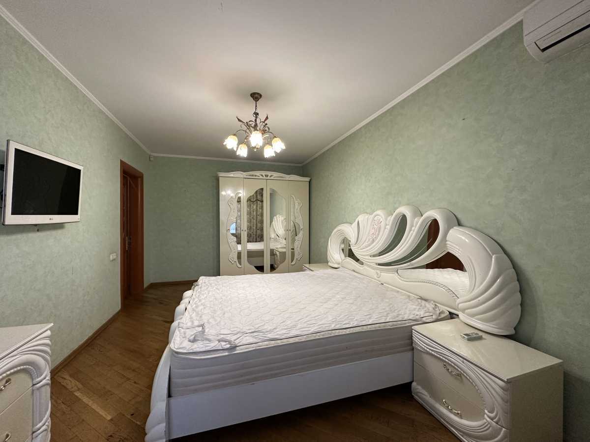 Продажа 3-комнатной квартиры 106 м², Анны Ахматовой ул., 43